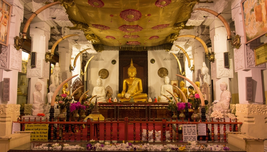 Temple of the Tooth Relic, Kandy Sri Lanka